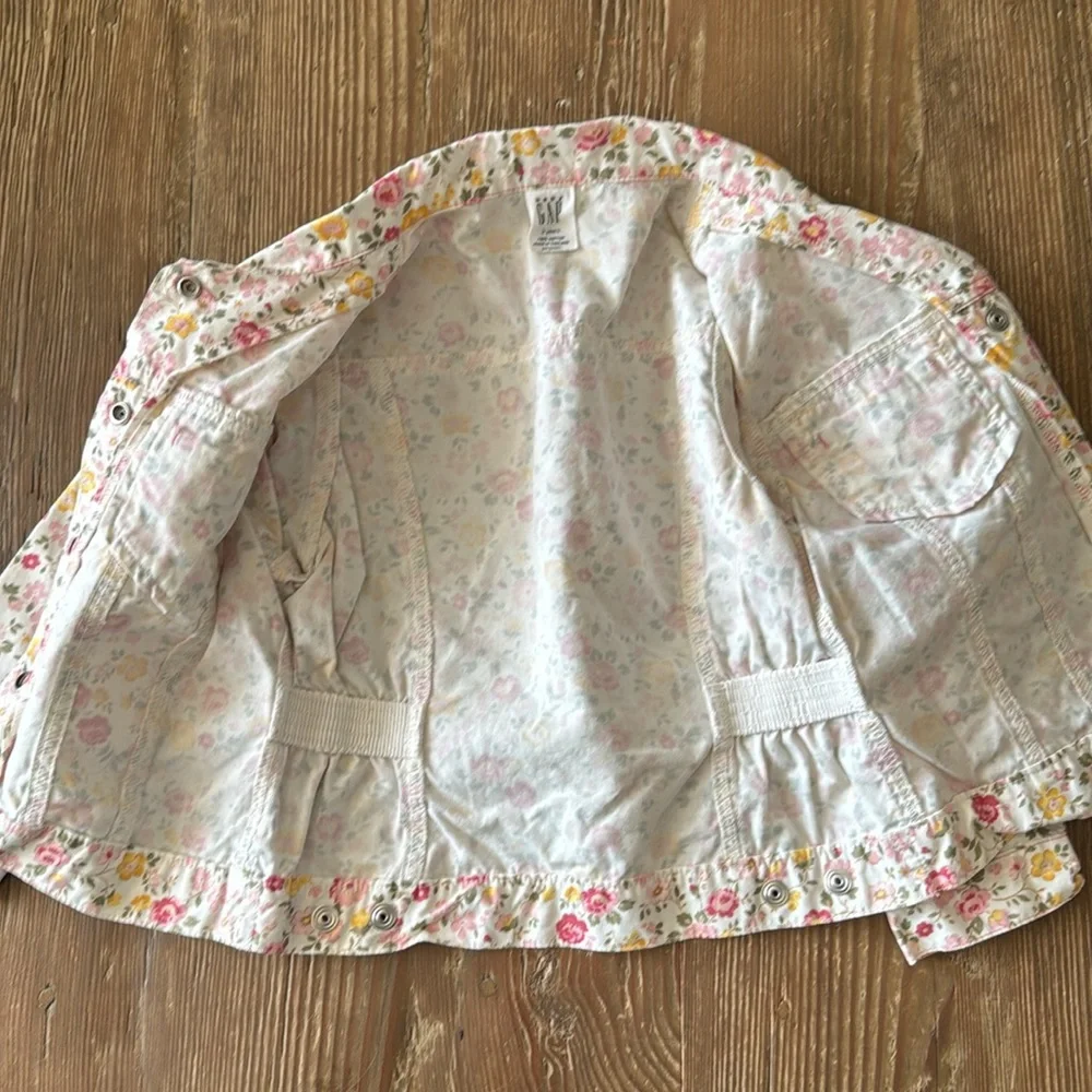 Gap floral cotton girls snap jacket size 3 light weight